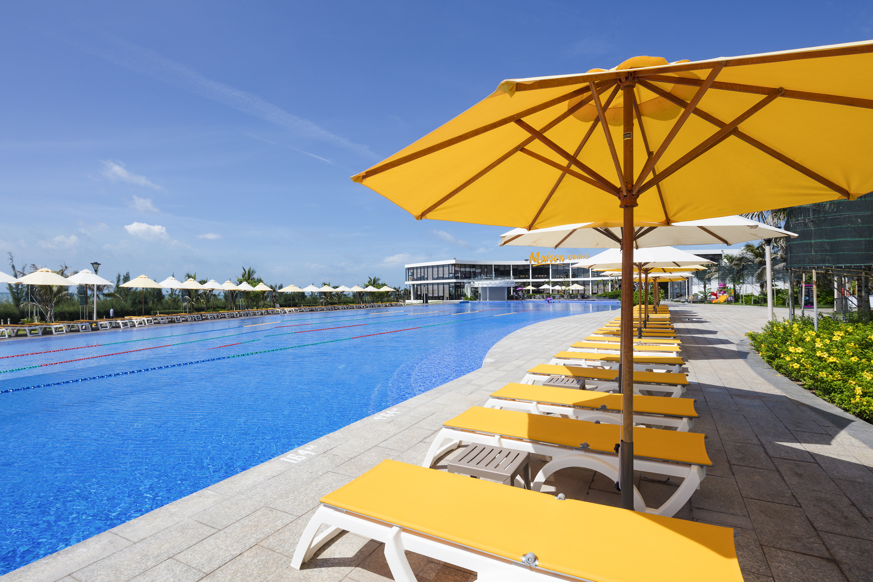 ?Seaside Escape Package: Chạm biển - chạm lại chính mình